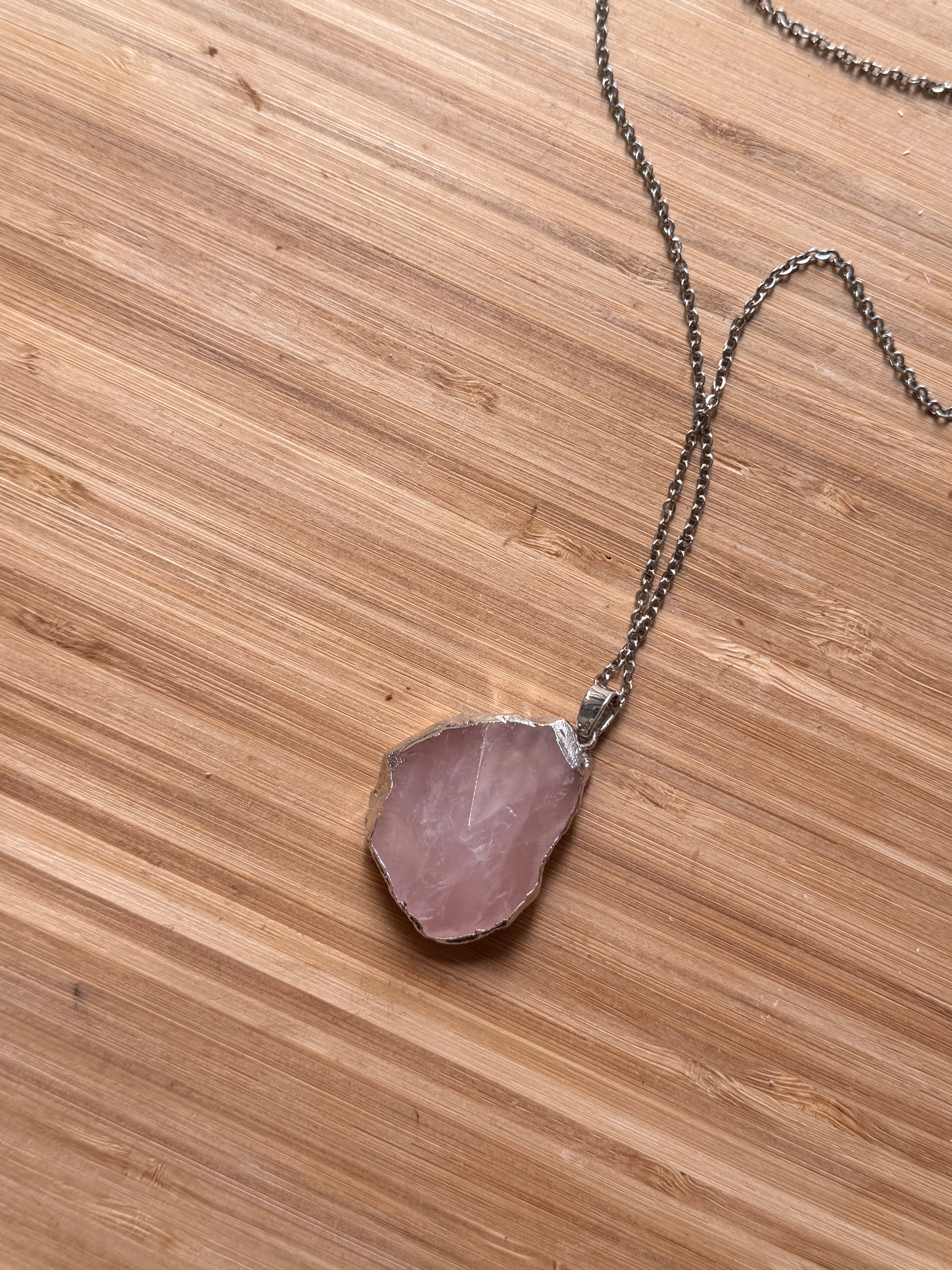 Colgante cuarzo rosa